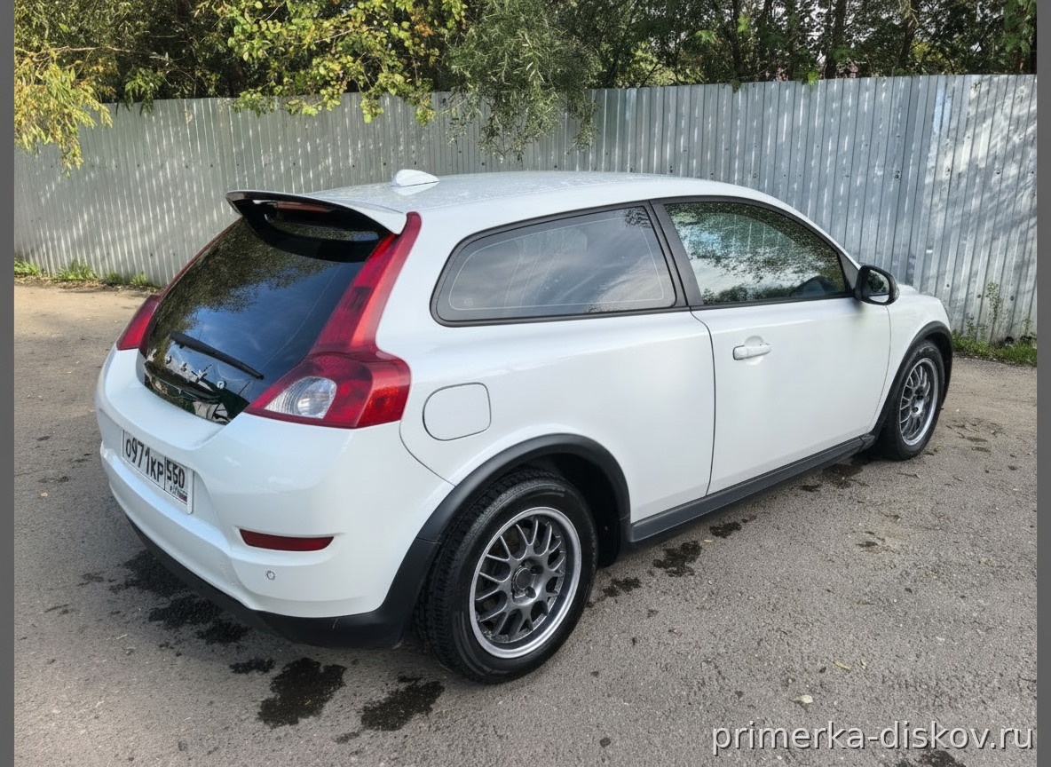 Примерка дисков на VOLVO C30 M Hatchback 3d 2006-2010