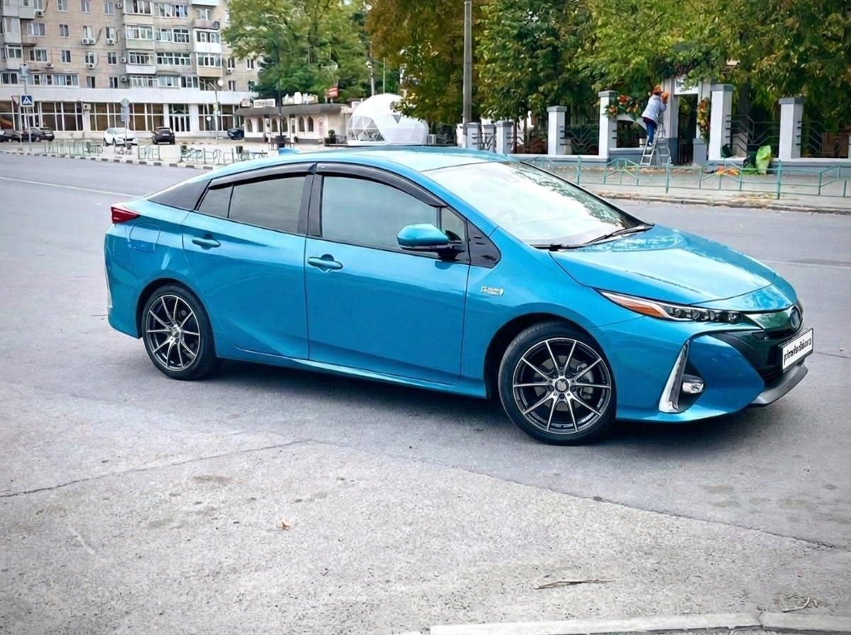Примерка дисков на TOYOTA Prius IV (XW50) Liftback 2015-2023
