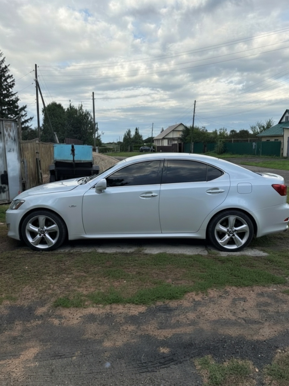 Примерка дисков на LEXUS IS XE20 Sedan 2005-2013