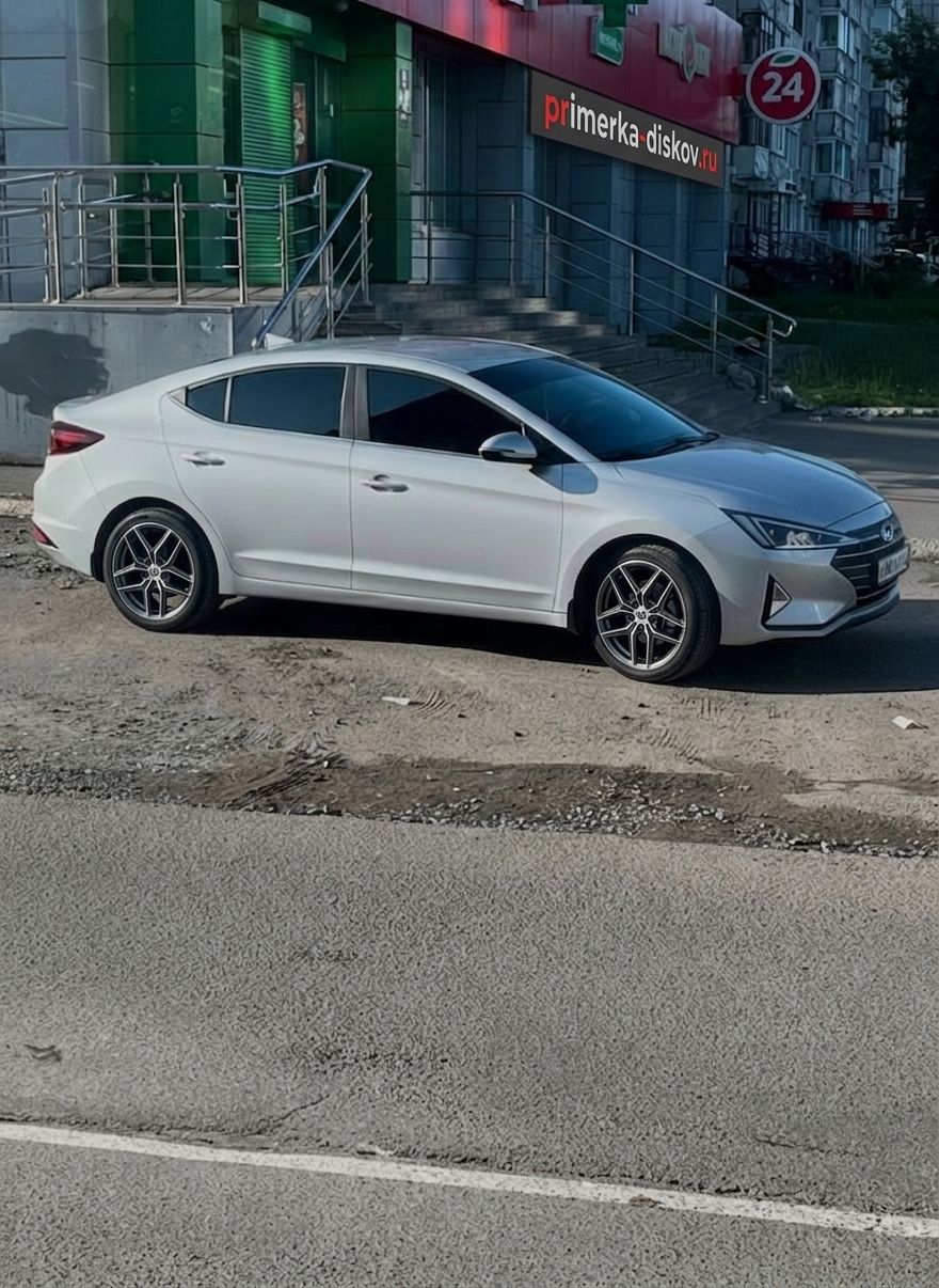 Примерка дисков на HYUNDAI Elantra VI (AD) Sedan 2016-2020