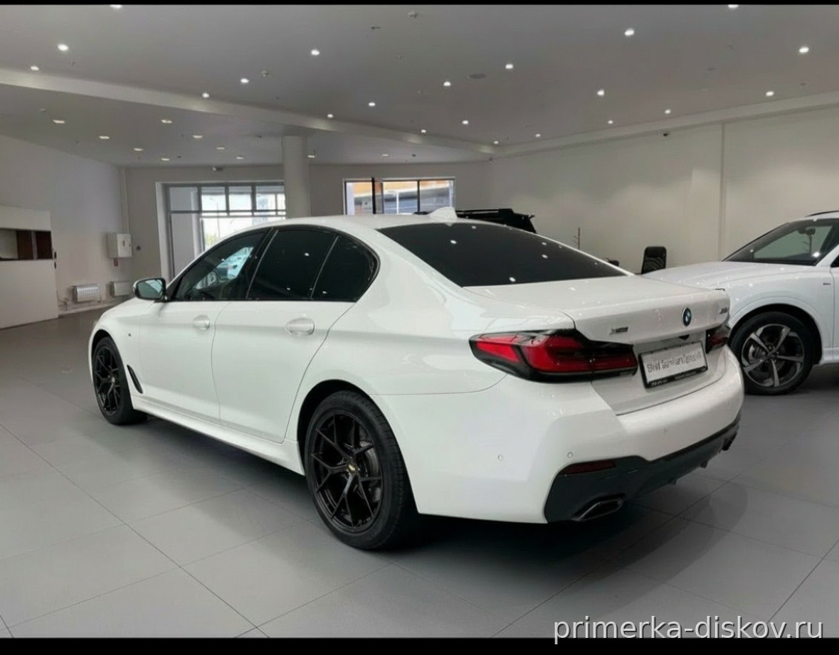 Примерка дисков на BMW 5-series G30 Sedan 2017-2023