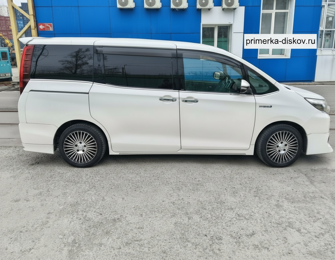 Примерка дисков на TOYOTA Noah III (R80) Minivan 2014-2021